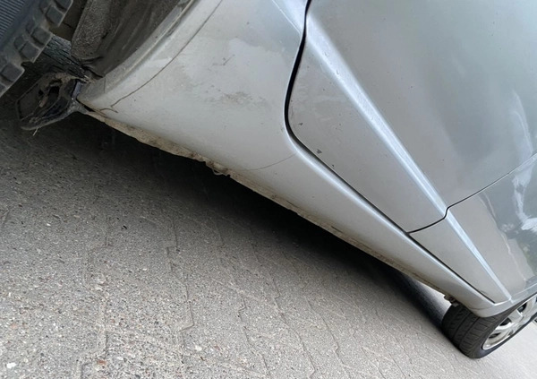 Toyota Yaris cena 3999 przebieg: 352967, rok produkcji 2000 z Poznań małe 352